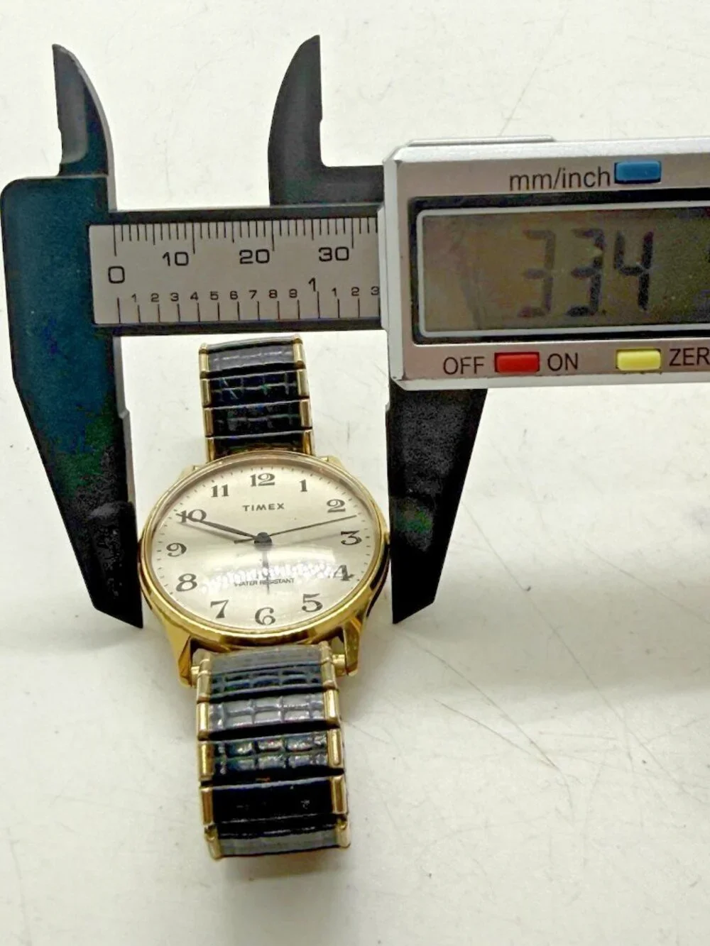 Vtg Timex Men's Two Tone Watch White Face Black Gold Stretch Spiedel Bracelet